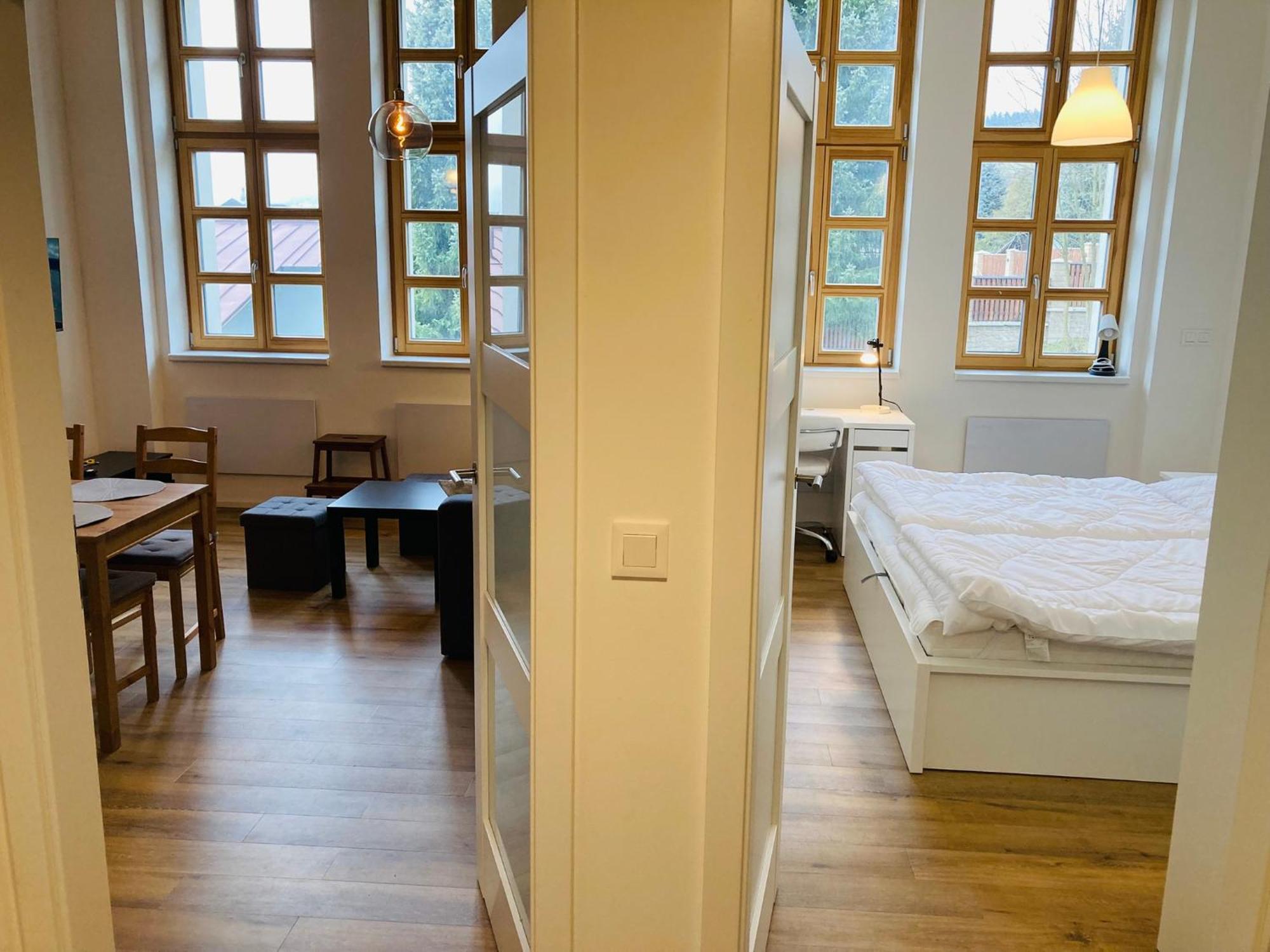 Residence Lysa Hora โรกีนีซ นัด ยีเซอโร ภายนอก รูปภาพ