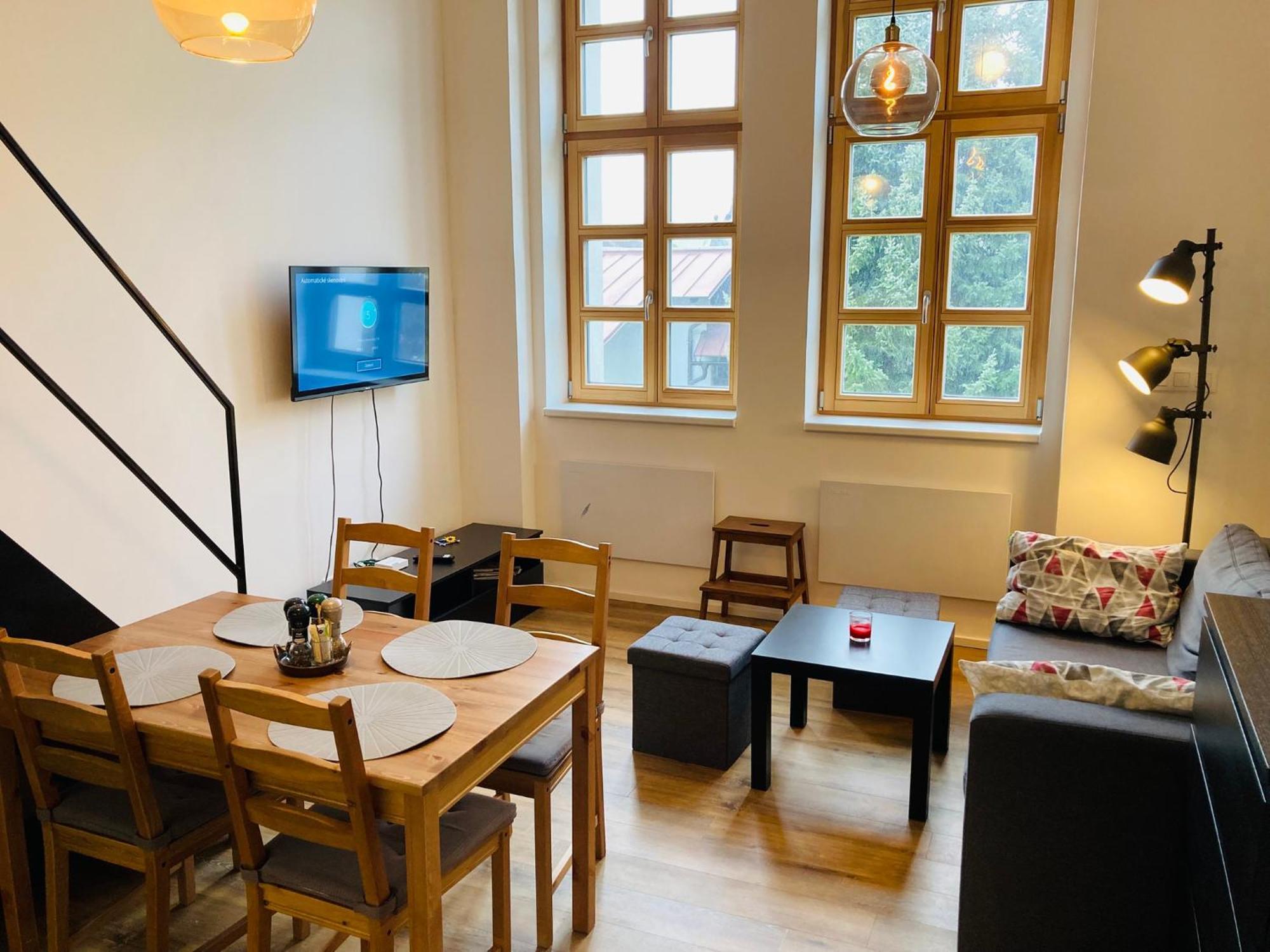 Residence Lysa Hora โรกีนีซ นัด ยีเซอโร ภายนอก รูปภาพ